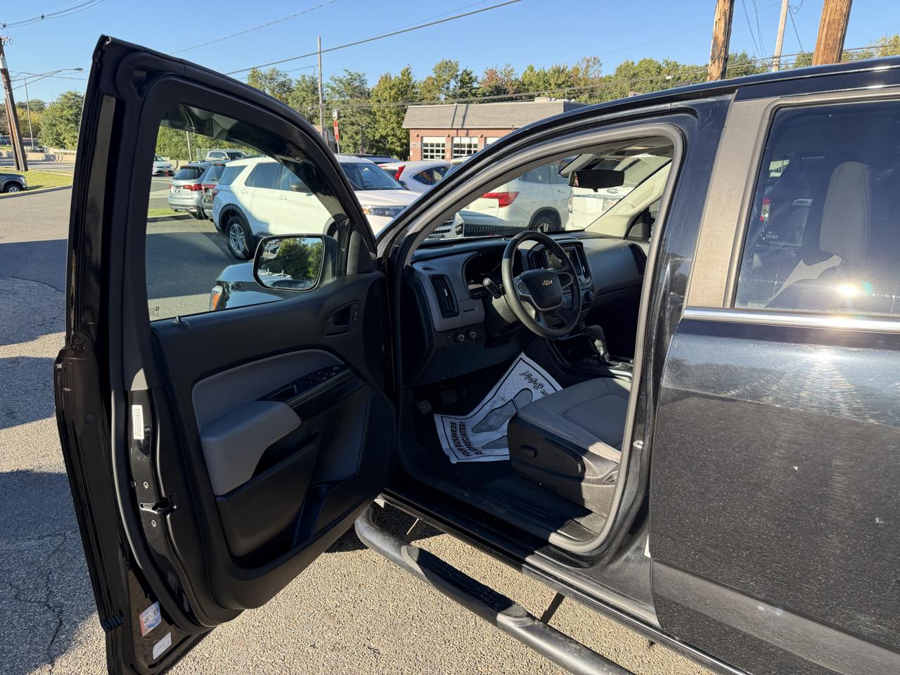 Chevrolet Colorado Work Truck Crew Cab 4WD Short Box 2019