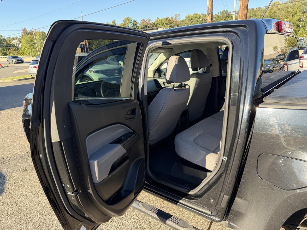 Chevrolet Colorado Work Truck Crew Cab 4WD Short Box 2019