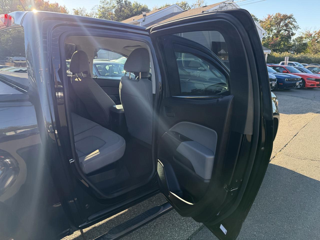 Chevrolet Colorado Work Truck Crew Cab 4WD Short Box 2019