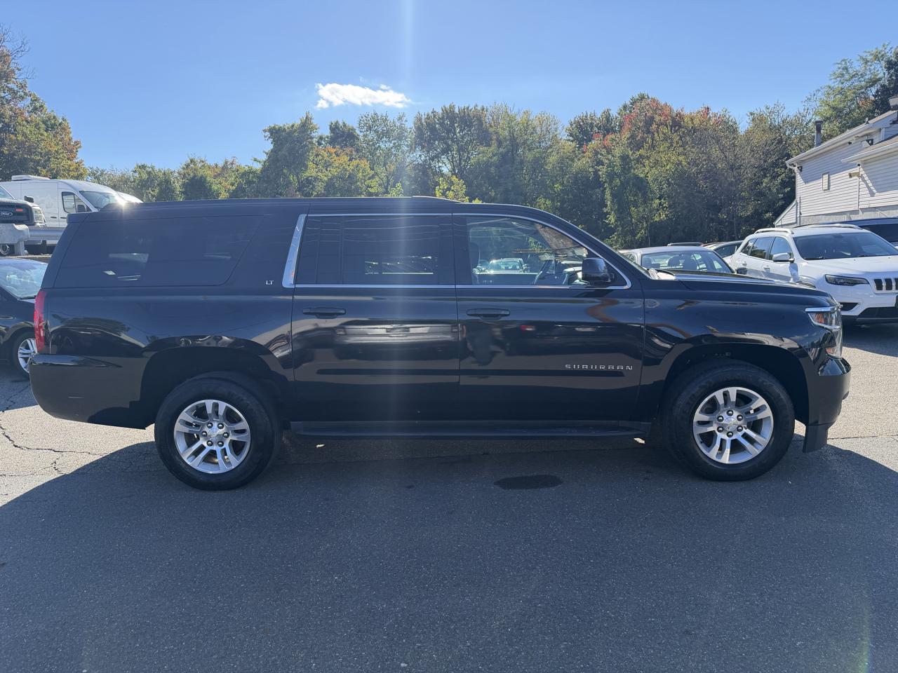 Chevrolet Suburban LT 4WD 2019