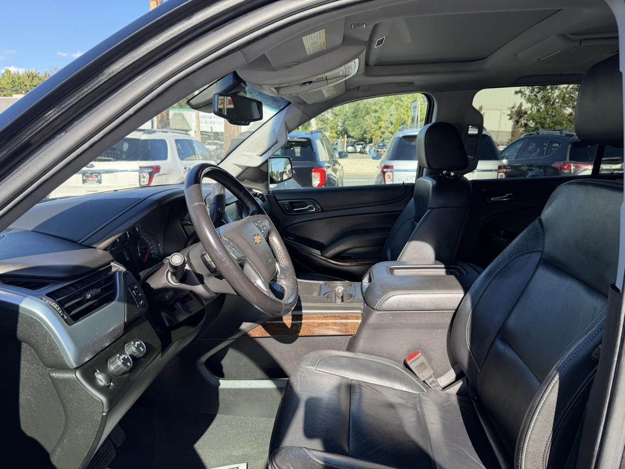 Chevrolet Suburban LT 4WD 2019