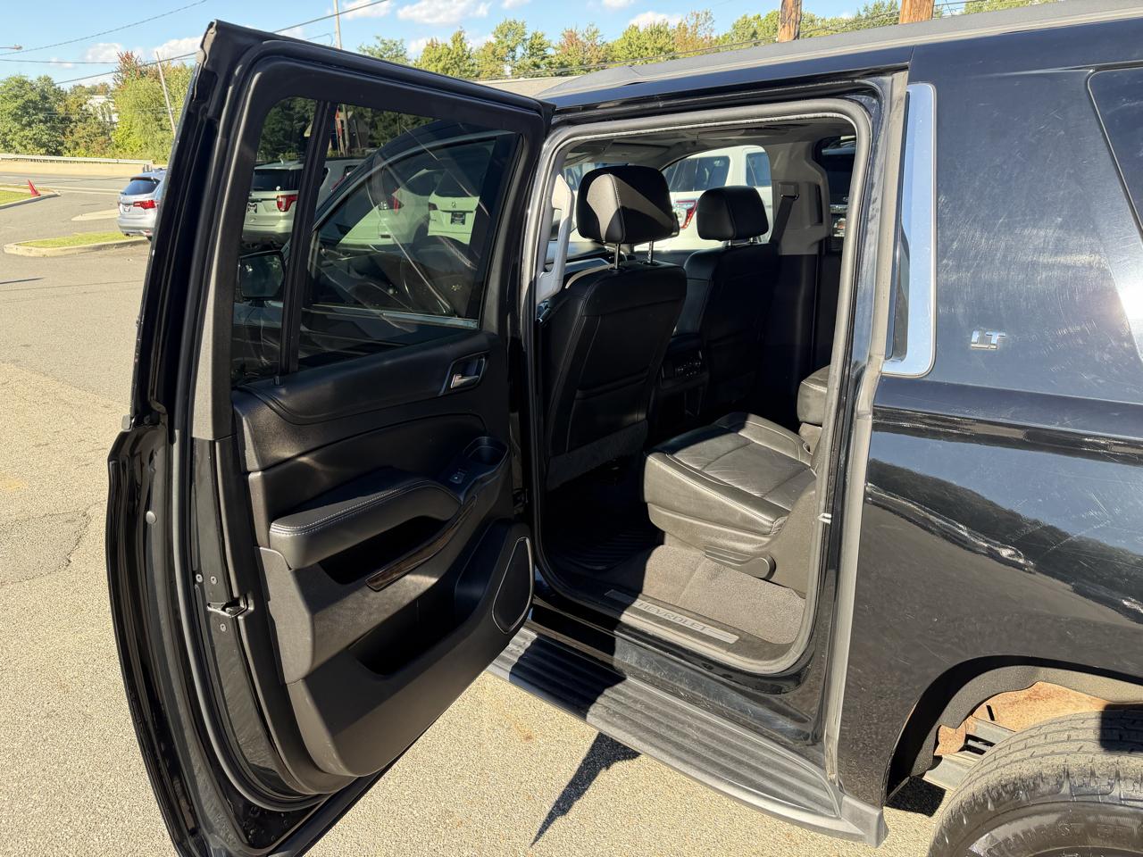 Chevrolet Suburban LT 4WD 2019