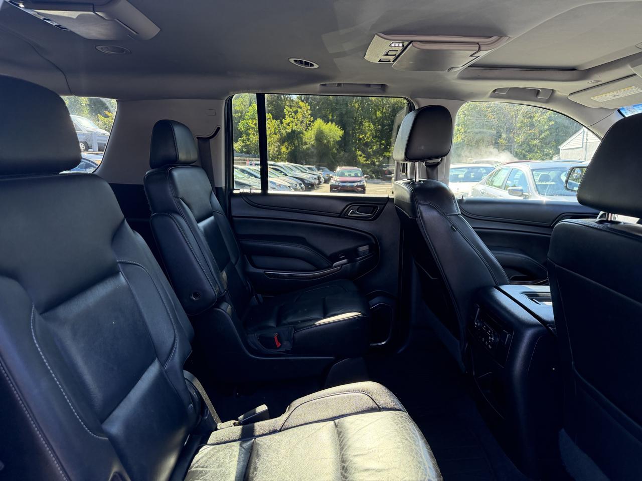 Chevrolet Suburban LT 4WD 2019