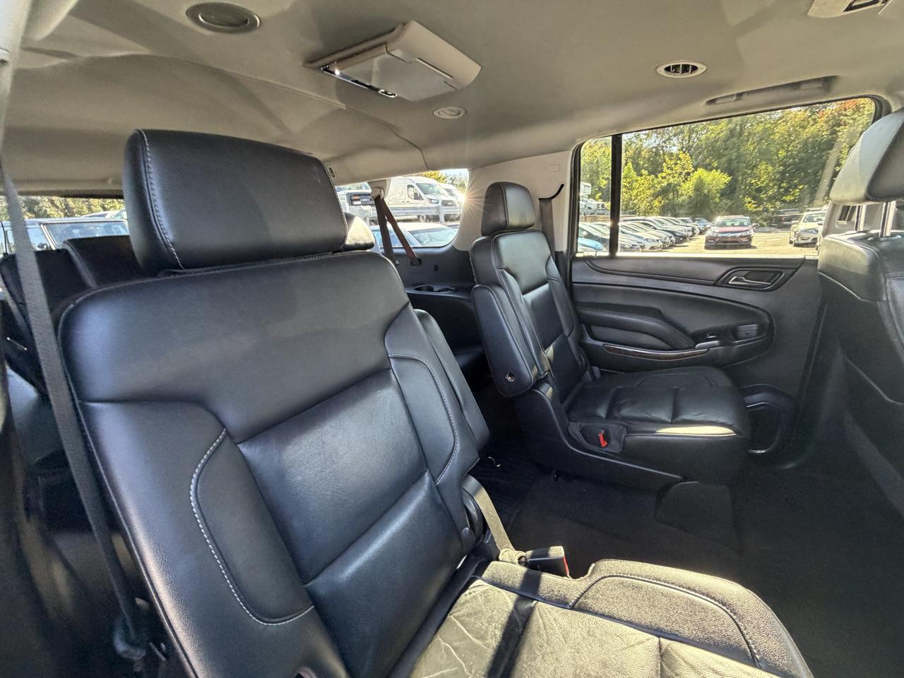 Chevrolet Suburban LT 4WD 2019