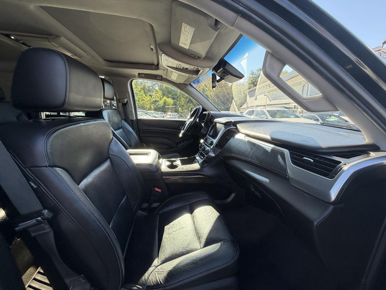 Chevrolet Suburban LT 4WD 2019