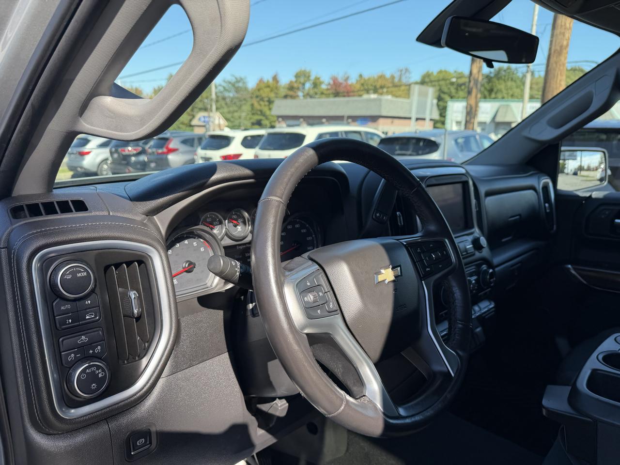 Chevrolet Silverado 1500 LT Crew Cab 4WD 2020