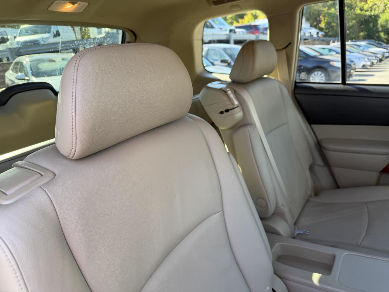 Toyota Highlander Limited 4WD 2009