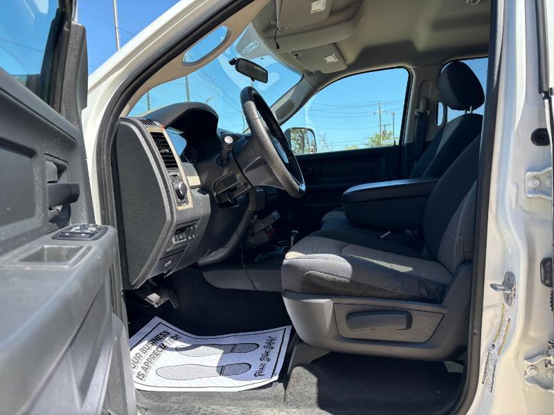 RAM 2500 ST Crew Cab SWB 4WD 2012