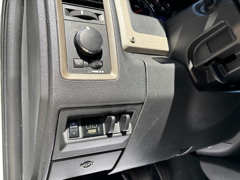 RAM 2500 ST Crew Cab SWB 4WD 2012