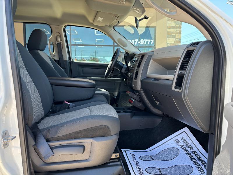 RAM 2500 ST Crew Cab SWB 4WD 2012