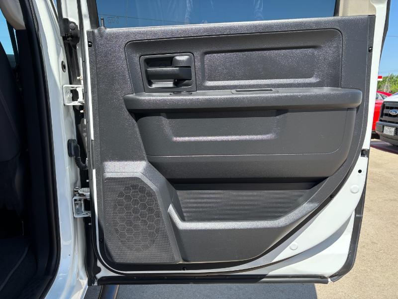 RAM 2500 ST Crew Cab SWB 4WD 2012