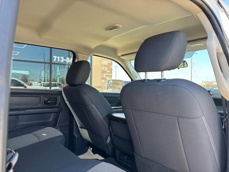 RAM 2500 ST Crew Cab SWB 4WD 2012