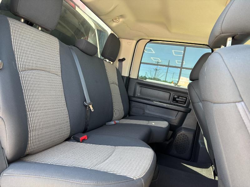 RAM 2500 ST Crew Cab SWB 4WD 2012