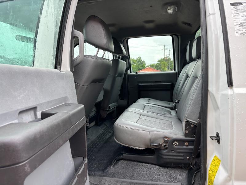 Ford F-550 Crew Cab DRW 2WD 2011