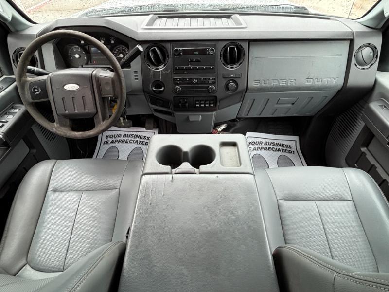 Ford F-550 Crew Cab DRW 2WD 2011