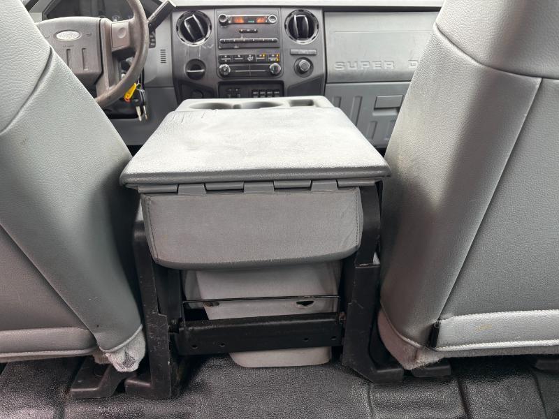 Ford F-550 Crew Cab DRW 2WD 2011