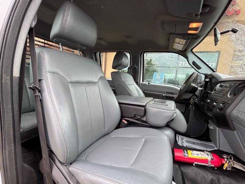 Ford F-550 Crew Cab DRW 2WD 2011