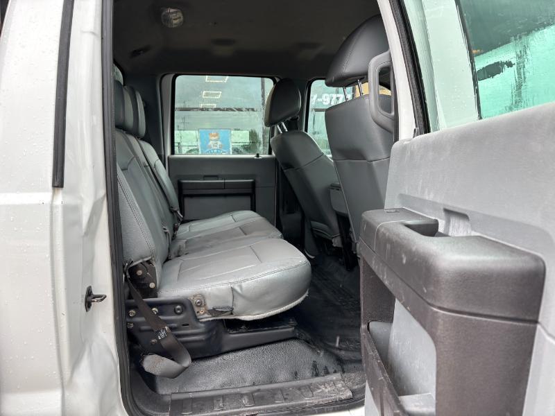 Ford F-550 Crew Cab DRW 2WD 2011