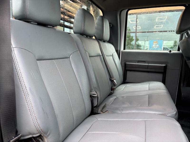 Ford F-550 Crew Cab DRW 2WD 2011