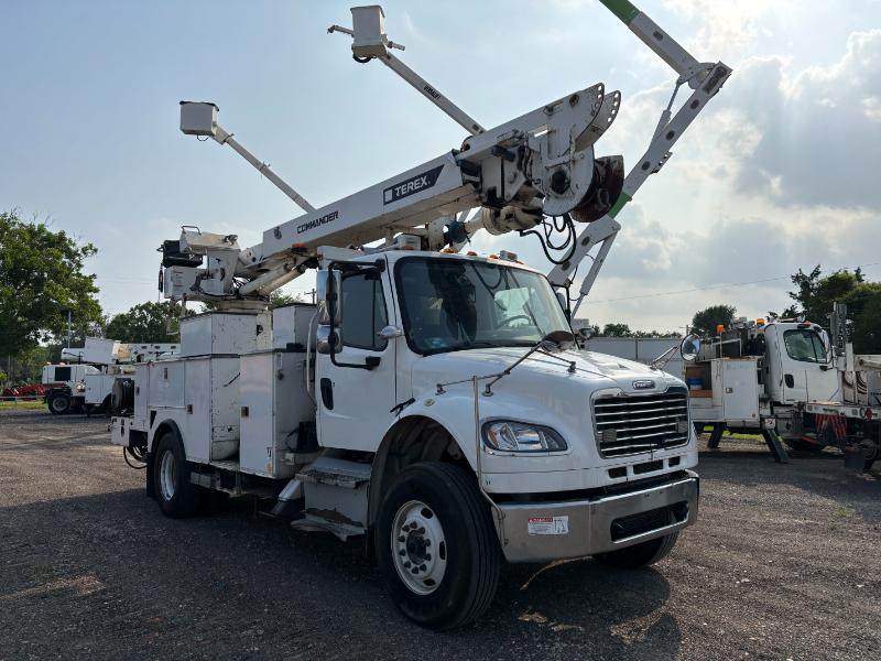 2015 Freightliner M2 106 Digger / Driller