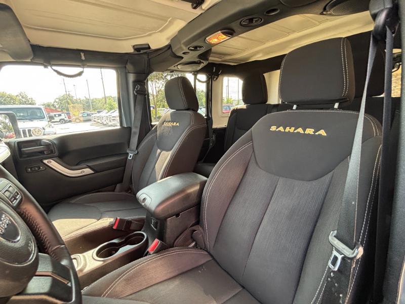 Jeep Wrangler Unlimited Sahara 4WD 2014