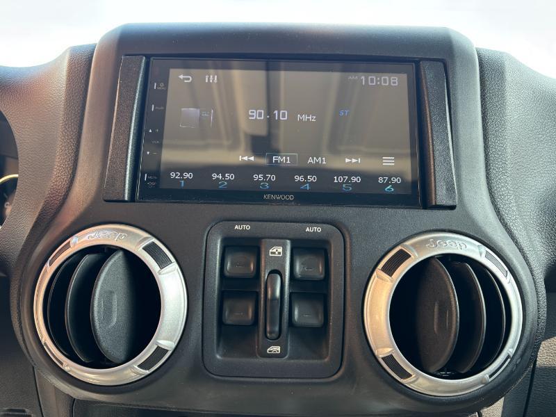 Jeep Wrangler Unlimited Sahara 4WD 2014
