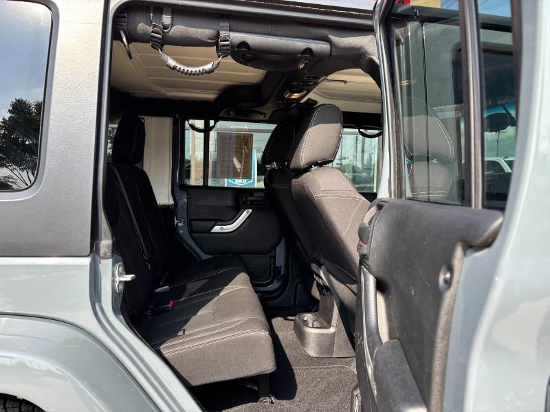 Jeep Wrangler Unlimited Sahara 4WD 2014