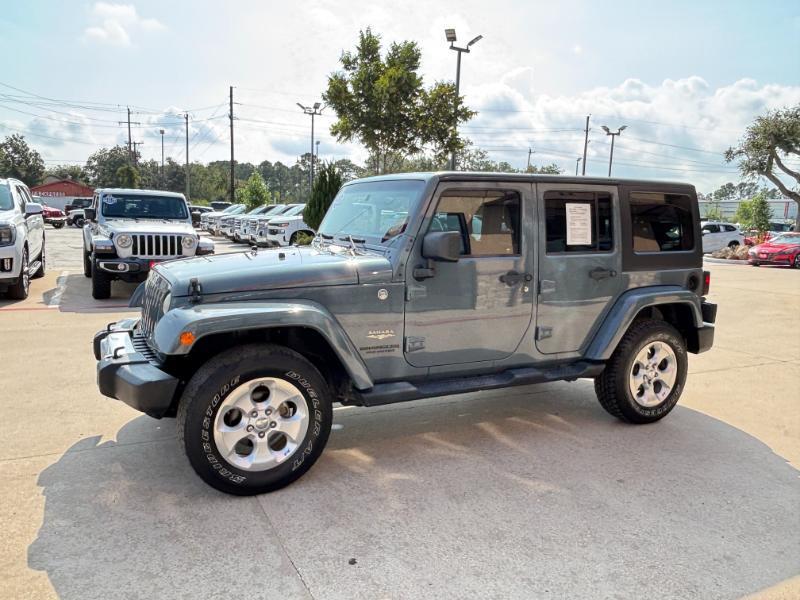 Jeep Wrangler Unlimited Sahara 4WD 2014