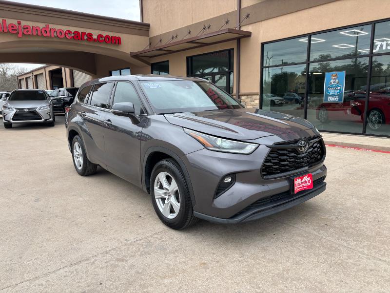 Toyota Highlander LE FWD V6 2021