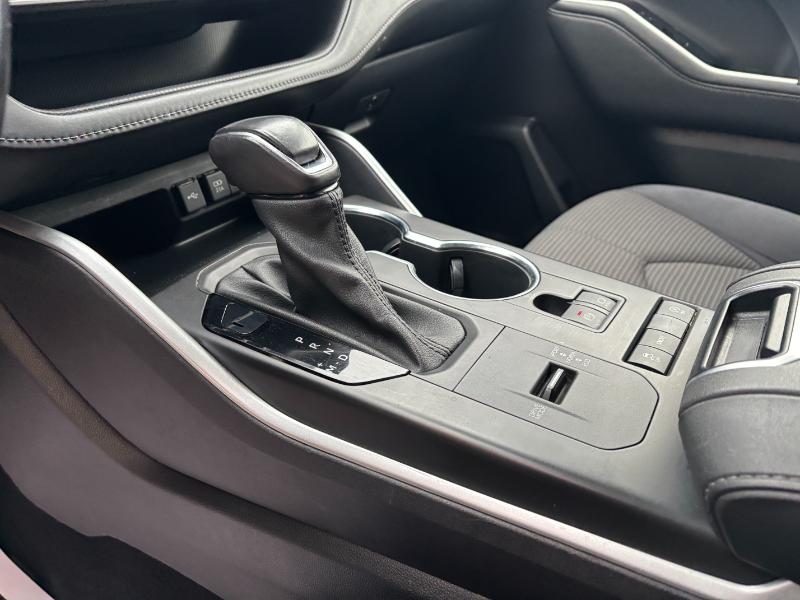 Toyota Highlander LE FWD V6 2021