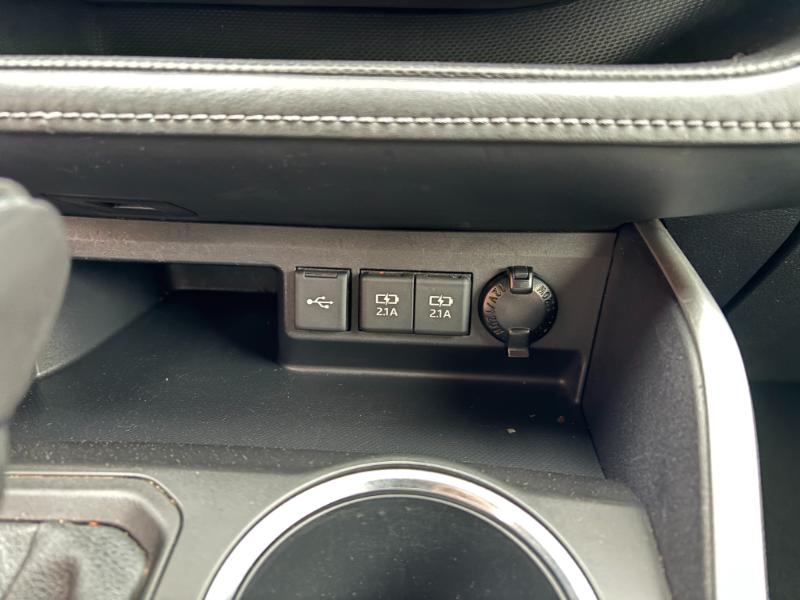 Toyota Highlander LE FWD V6 2021