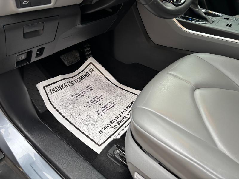 Toyota Highlander XLE FWD V6 2021