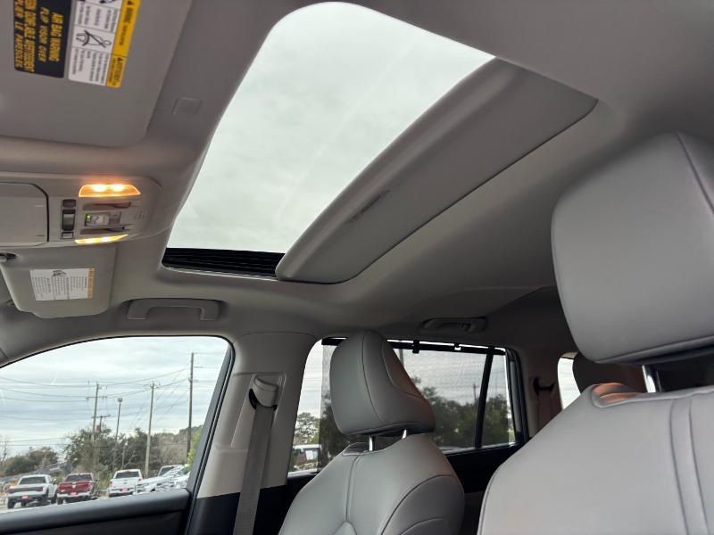 Toyota Highlander XLE FWD V6 2021