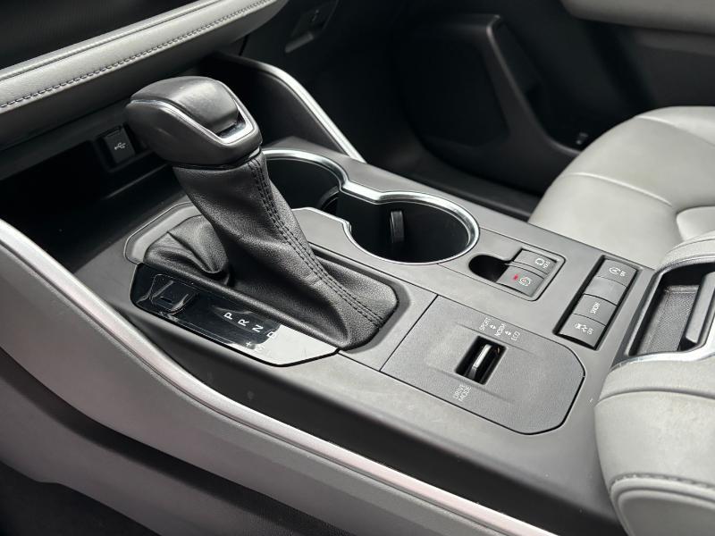 Toyota Highlander XLE FWD V6 2021