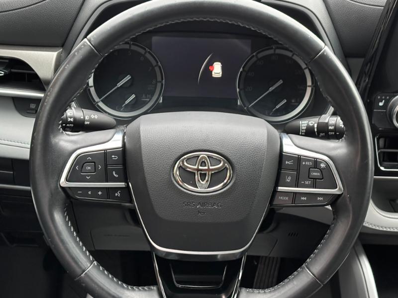 Toyota Highlander XLE FWD V6 2021