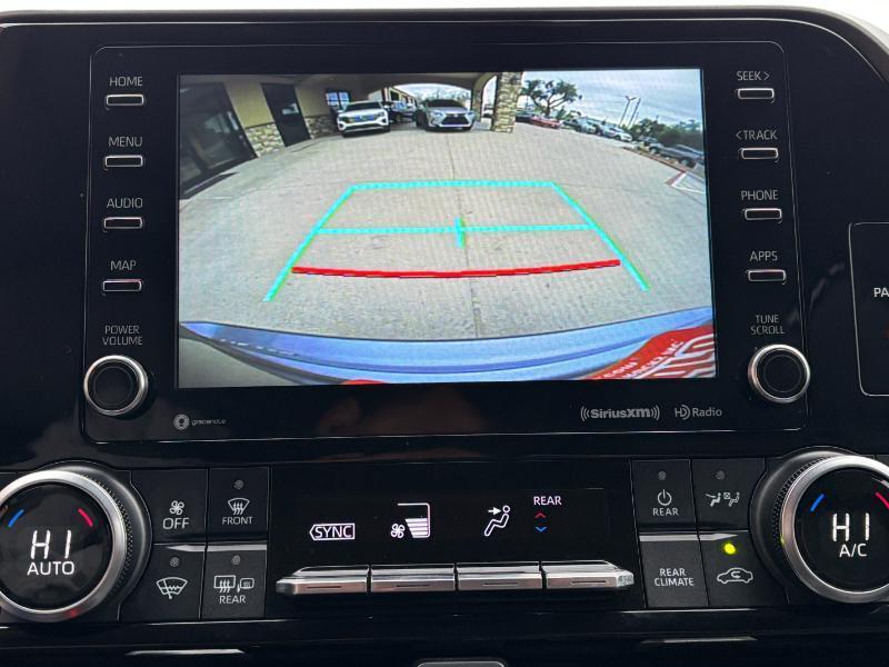 Toyota Highlander XLE FWD V6 2021