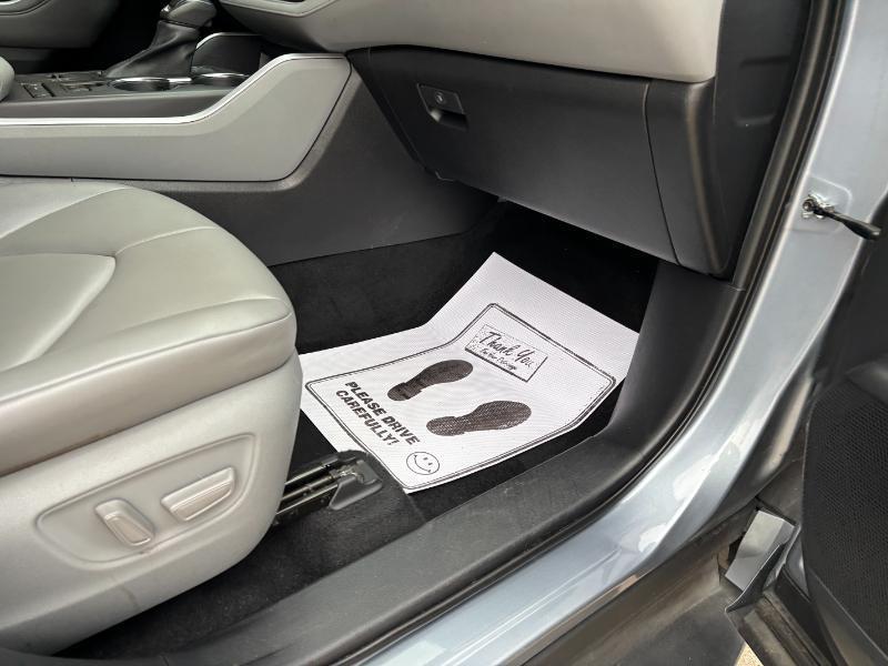 Toyota Highlander XLE FWD V6 2021