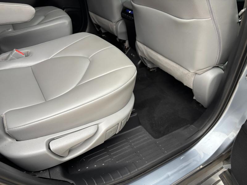 Toyota Highlander XLE FWD V6 2021