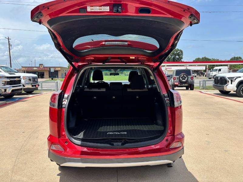 Toyota RAV4 XLE AWD 2016