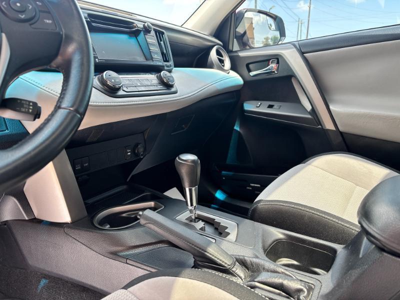 Toyota RAV4 XLE AWD 2016