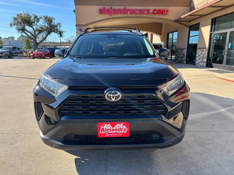 Toyota RAV4 LE AWD 2020