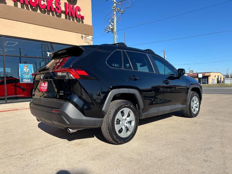 Toyota RAV4 LE AWD 2020