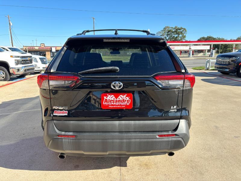 Toyota RAV4 LE AWD 2020