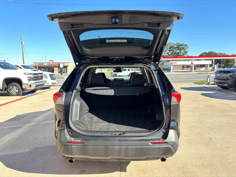 Toyota RAV4 LE AWD 2020