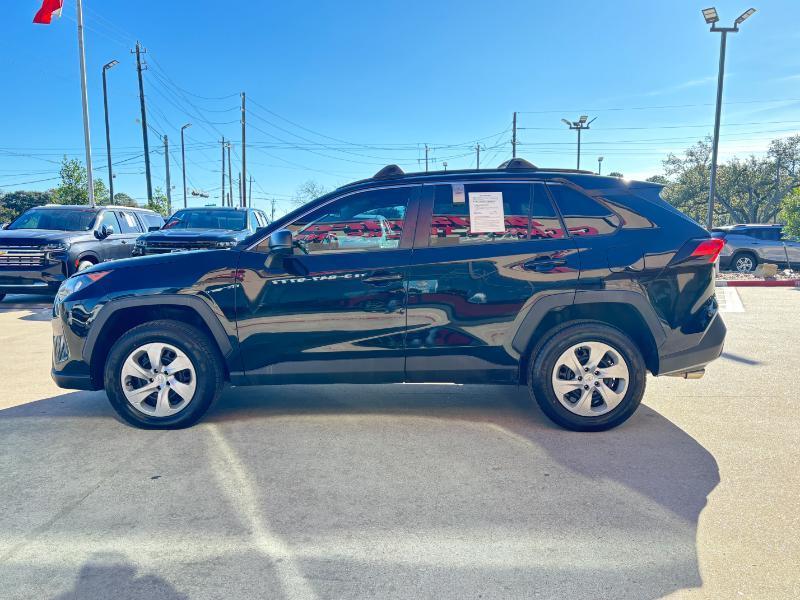 Toyota RAV4 LE AWD 2020