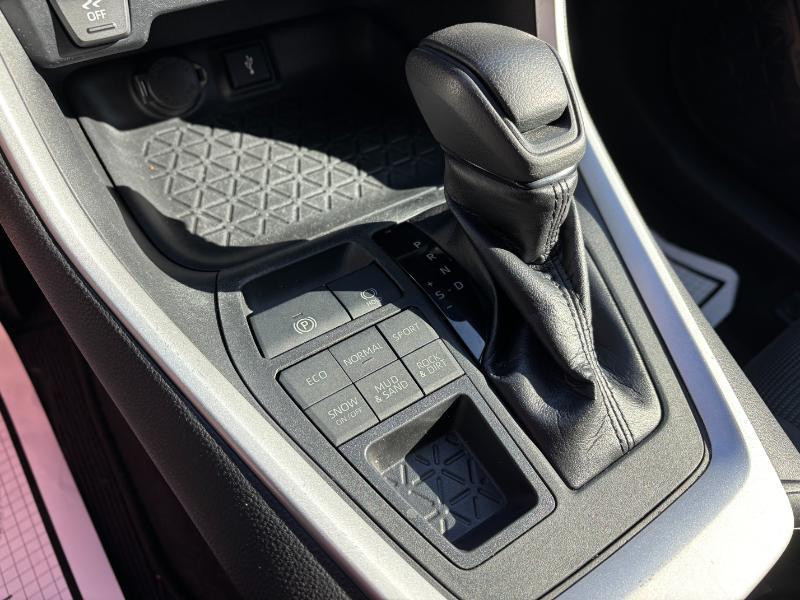 Toyota RAV4 LE AWD 2020