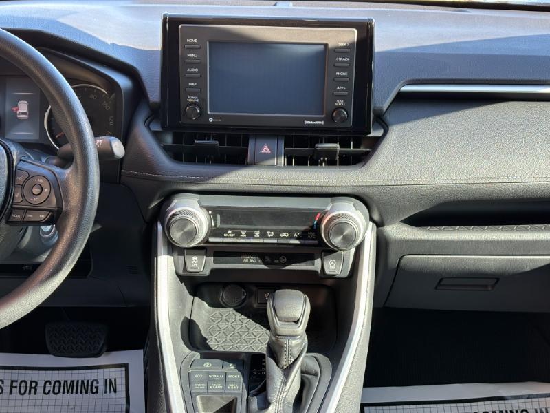 Toyota RAV4 LE AWD 2020