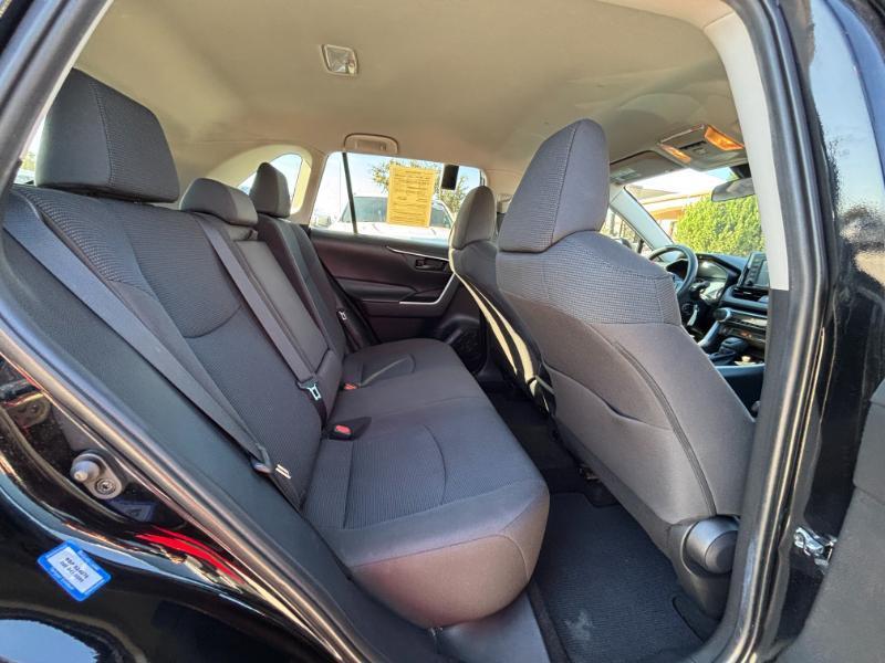 Toyota RAV4 LE AWD 2020