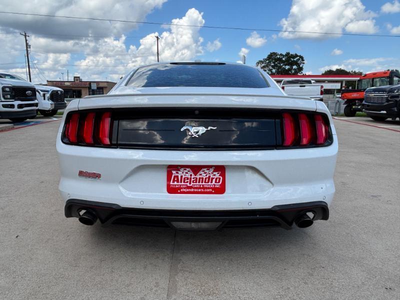 Ford Mustang EcoBoost Coupe 2018