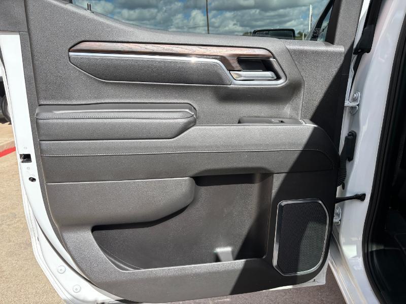 GMC Sierra 1500 SLT Crew Cab 2WD 2025